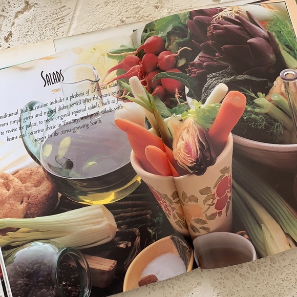 VERDURE Vegetables the Italian way cookbook. - Picture 3 of 11